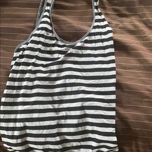 Lululemon stripped top size 6